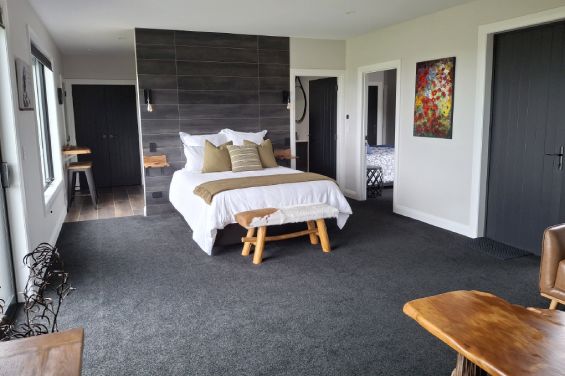 Guest suite